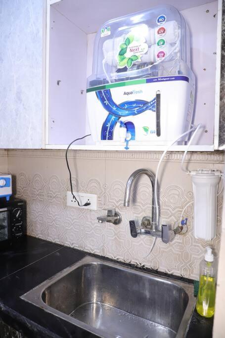Fortune Service 1bhk,l-36b,saket *