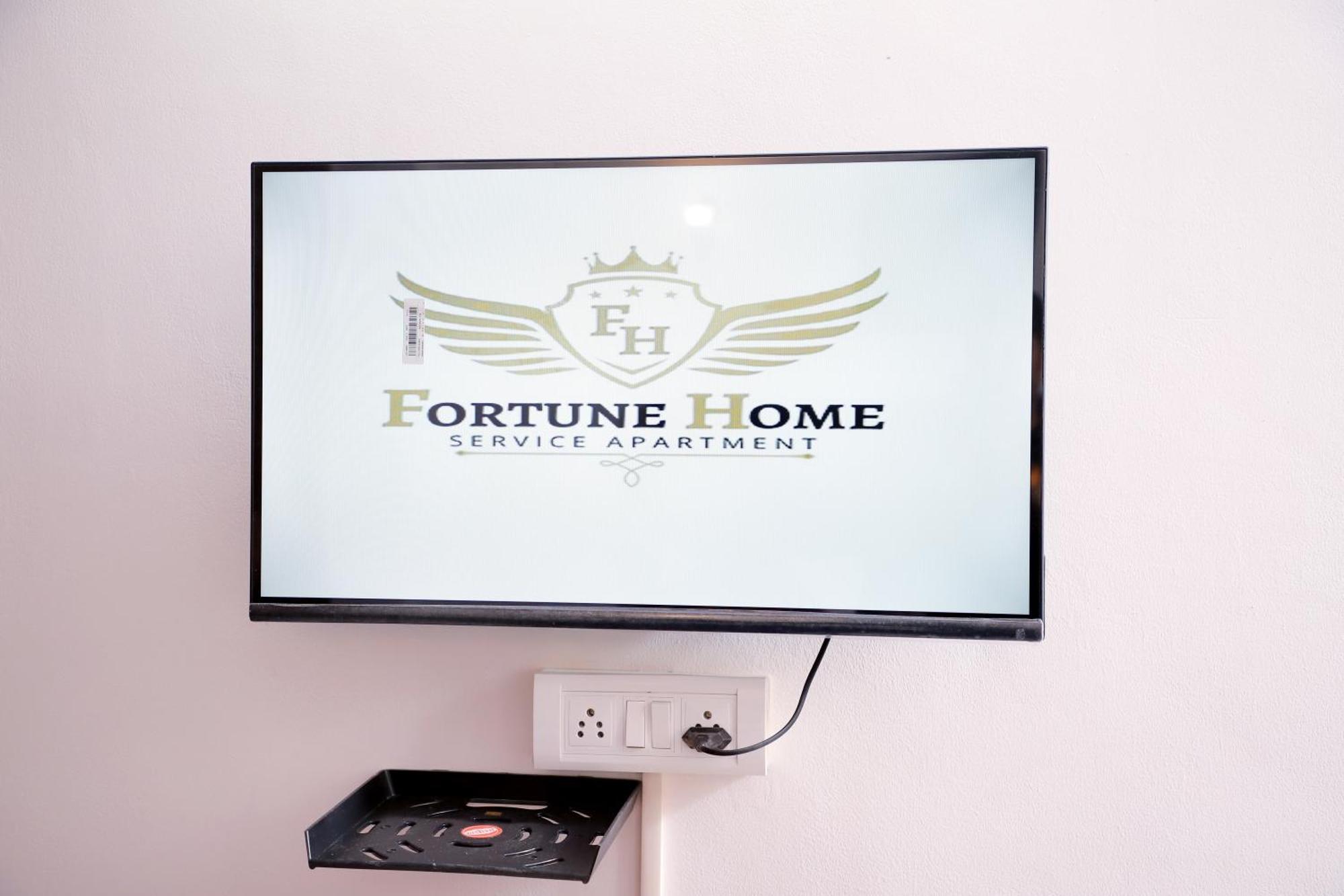 Fortune Service 1bhk,l-36b,saket * New Delhi